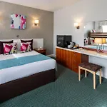 The Monterey - Sure Collection By Western 3* Saint Saviour