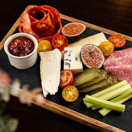 The Monterey - Sure Collection By Western Saint Saviour