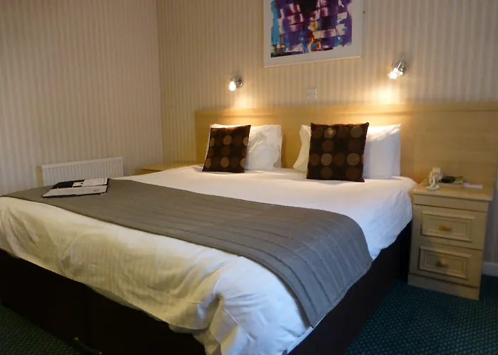 The Monterey - Sure Collection By Western 3*