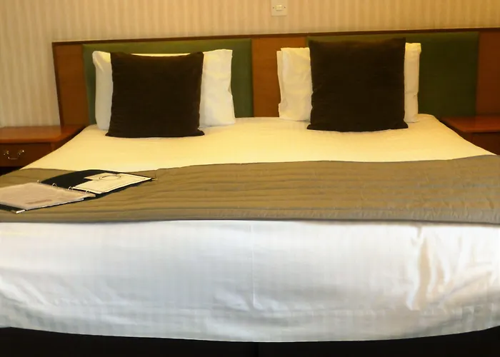 The Monterey - Sure Collection By Western 3*