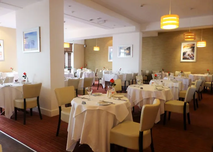 The Monterey - Sure Collection By Western Saint Saviour