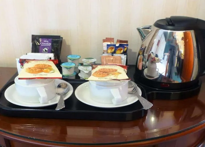 מלון The Monterey - Sure Collection By Western Saint Saviour